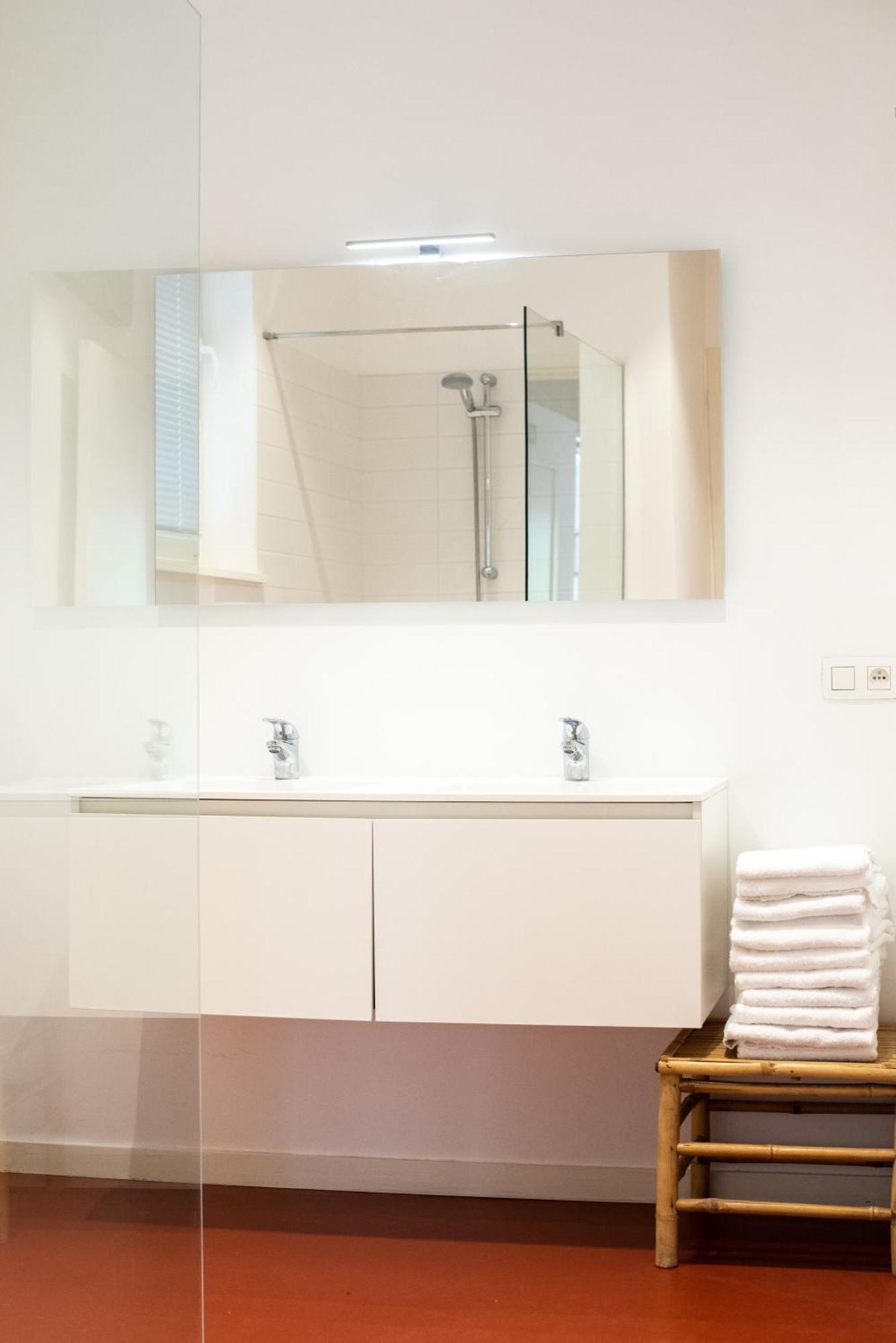 Light And Airy Apartment On Top Location - Industria In Historical Center Amberes Exterior foto